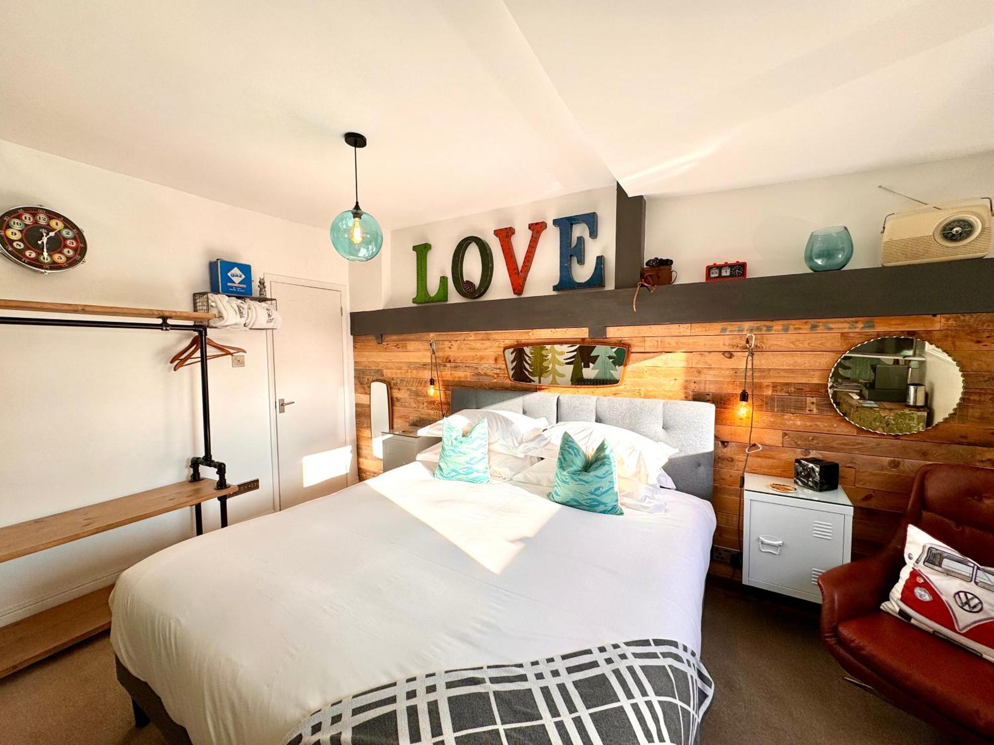 Bed and Breakfast Brightham House - Exclusively For Adults Солкомб Экстерьер фото