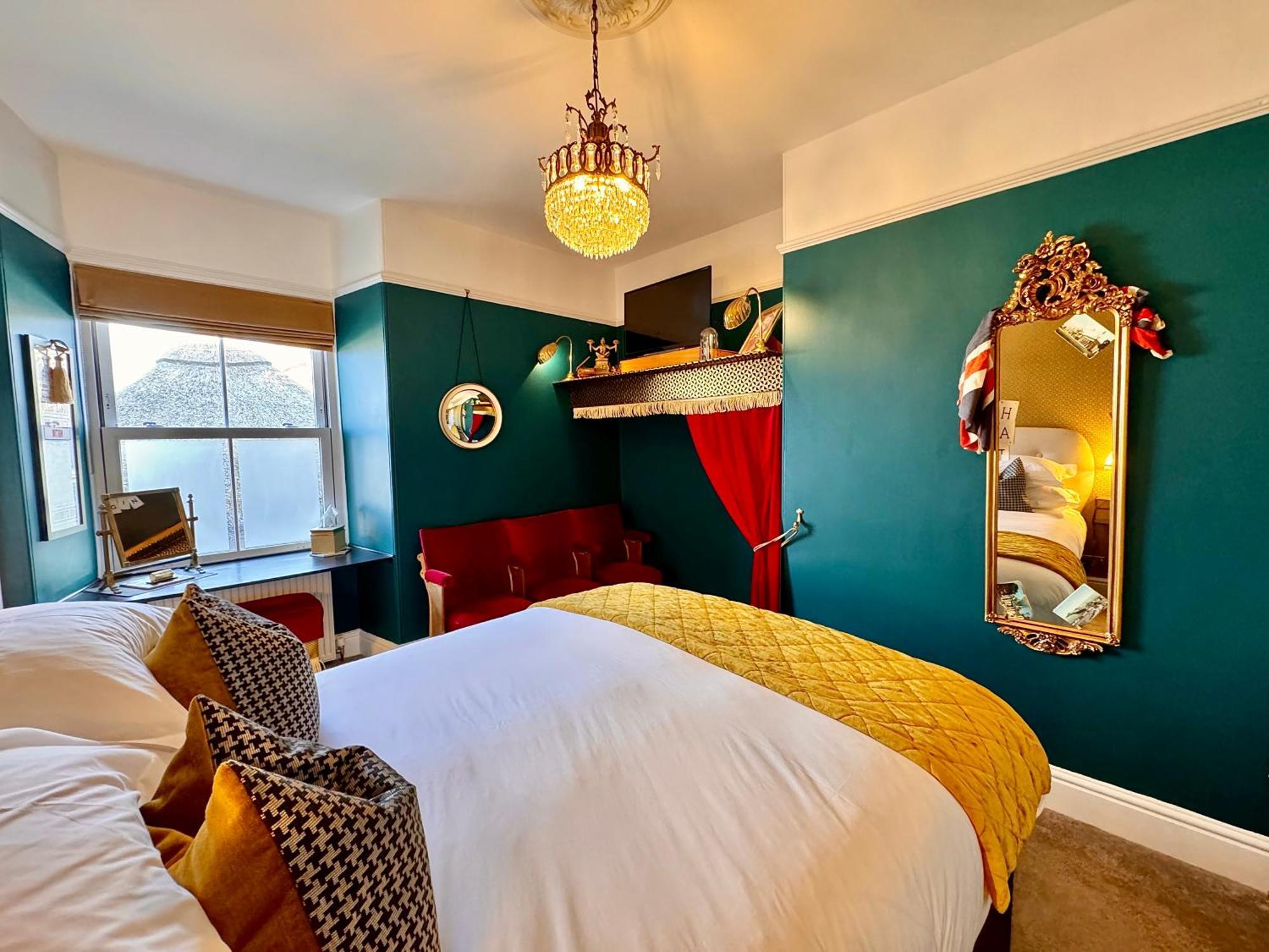 Bed and Breakfast Brightham House - Exclusively For Adults Солкомб Экстерьер фото