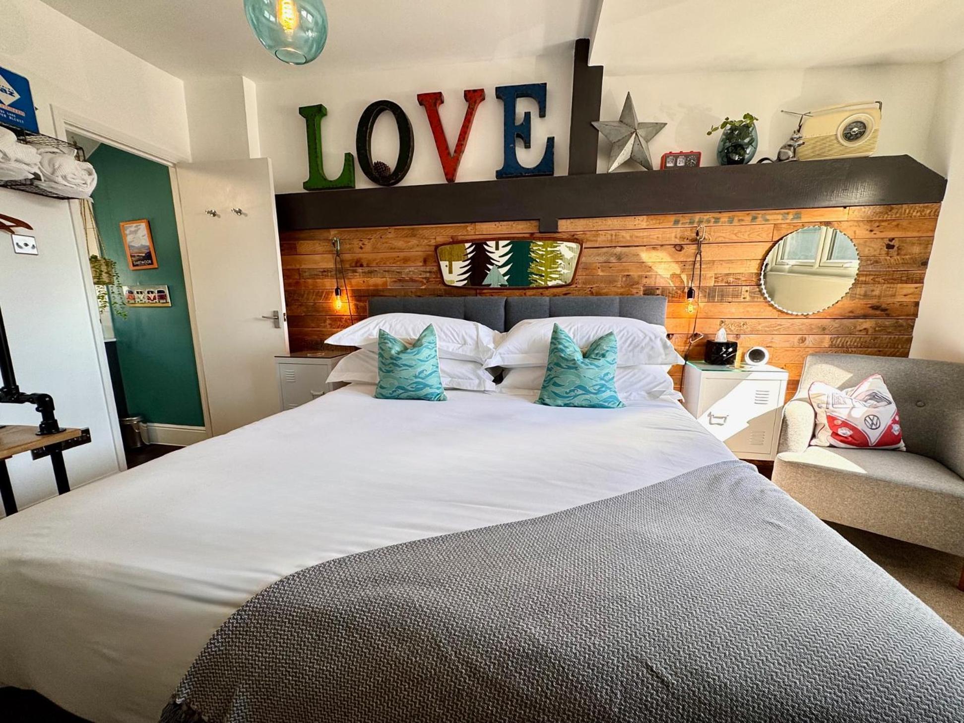 Bed and Breakfast Brightham House - Exclusively For Adults Солкомб Экстерьер фото