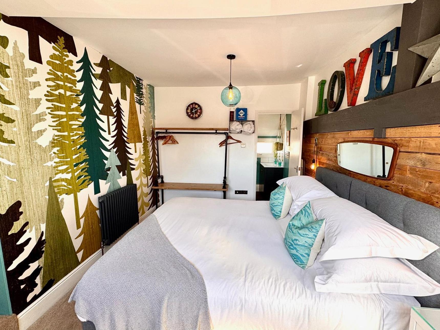 Bed and Breakfast Brightham House - Exclusively For Adults Солкомб Экстерьер фото